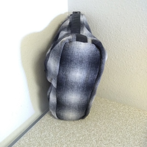 Lululemon Black Gray Wool Bag - Picture 2 of 8